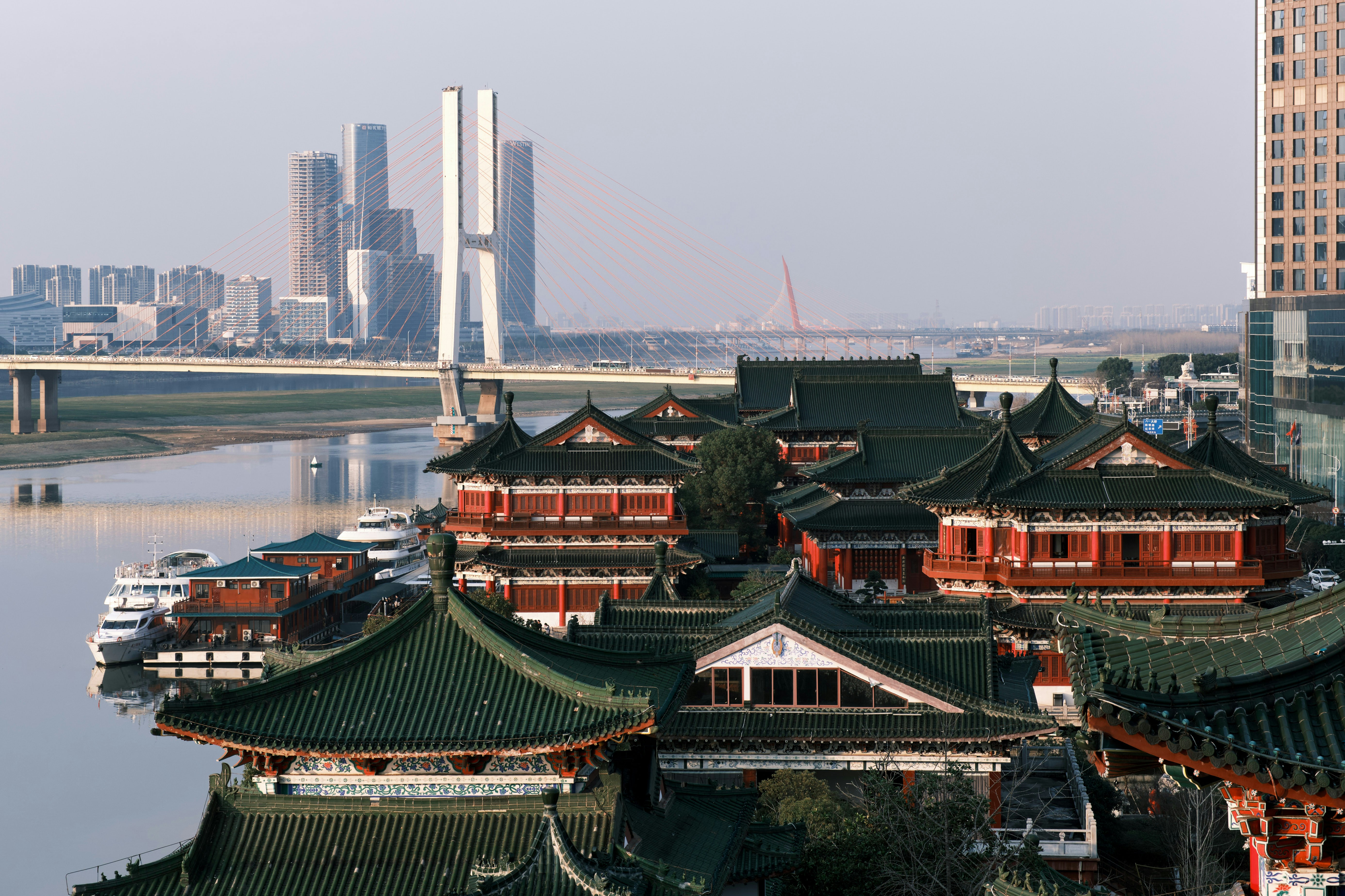 Nanchang Tengwang Pavilion and Poyang Lake